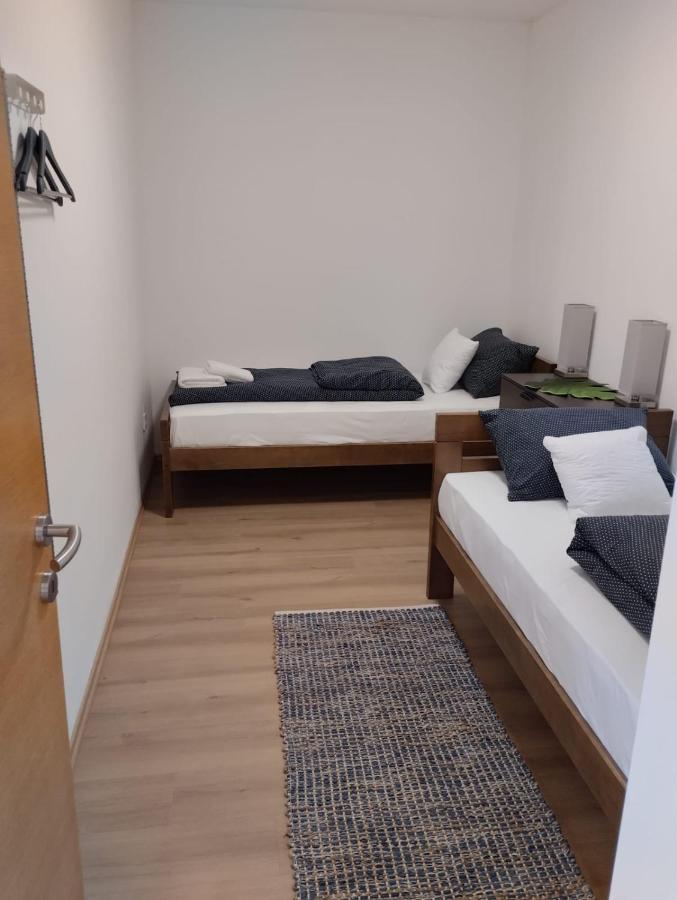 Apartman Zagreb , With Balcony And Free Parking ภายนอก รูปภาพ