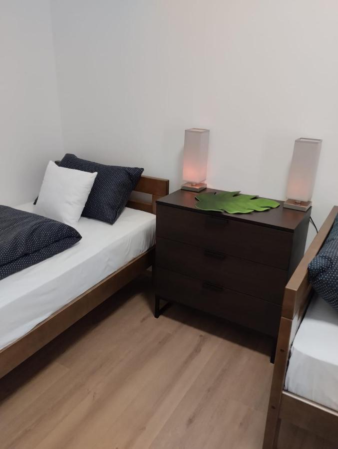 Apartman Zagreb , With Balcony And Free Parking ภายนอก รูปภาพ