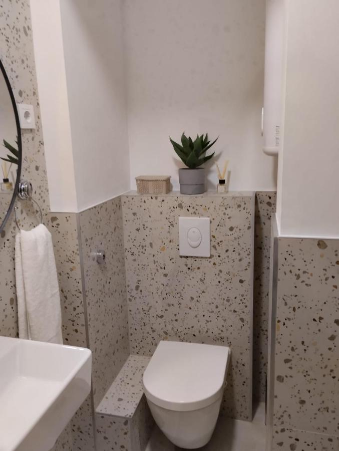 Apartman Zagreb , With Balcony And Free Parking ภายนอก รูปภาพ