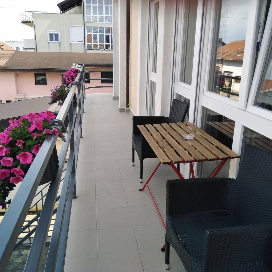 Apartman Zagreb , With Balcony And Free Parking ภายนอก รูปภาพ