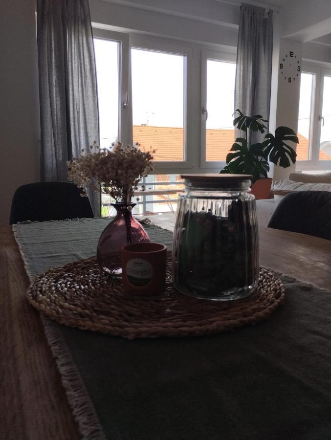 Apartman Zagreb , With Balcony And Free Parking ภายนอก รูปภาพ