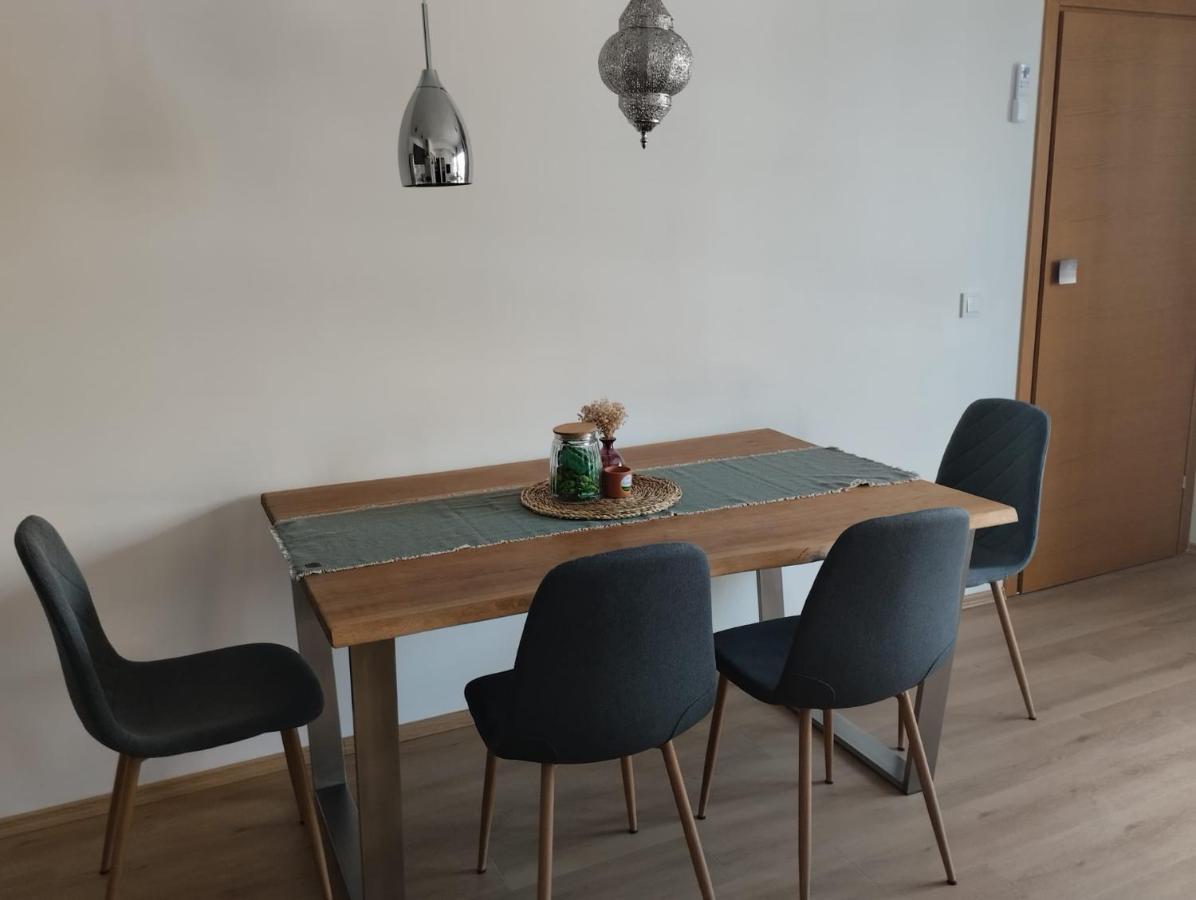Apartman Zagreb , With Balcony And Free Parking ภายนอก รูปภาพ