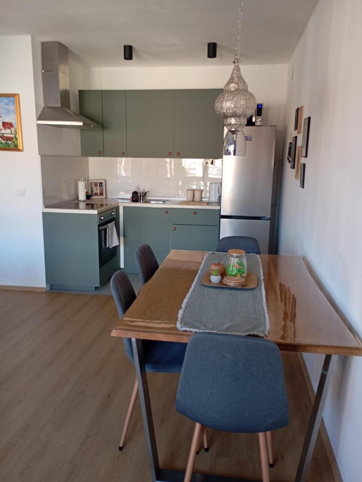 Apartman Zagreb , With Balcony And Free Parking ภายนอก รูปภาพ