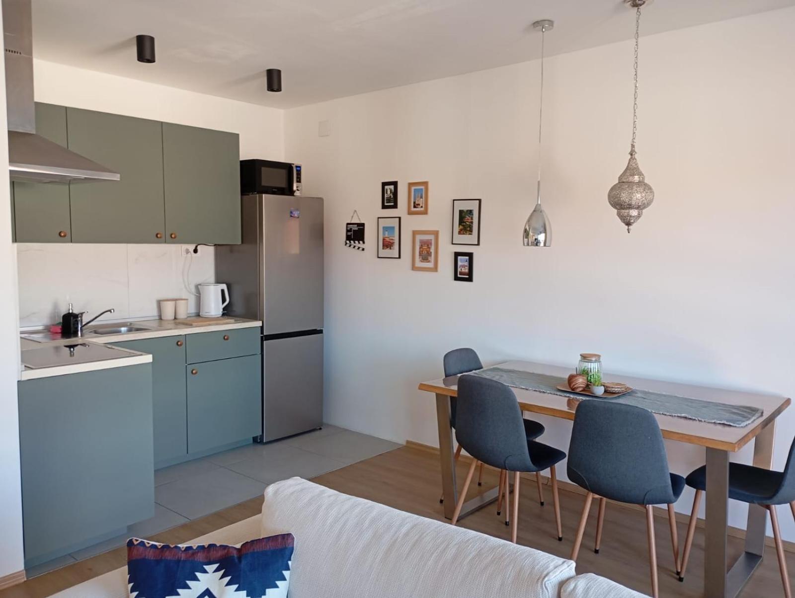 Apartman Zagreb , With Balcony And Free Parking ภายนอก รูปภาพ