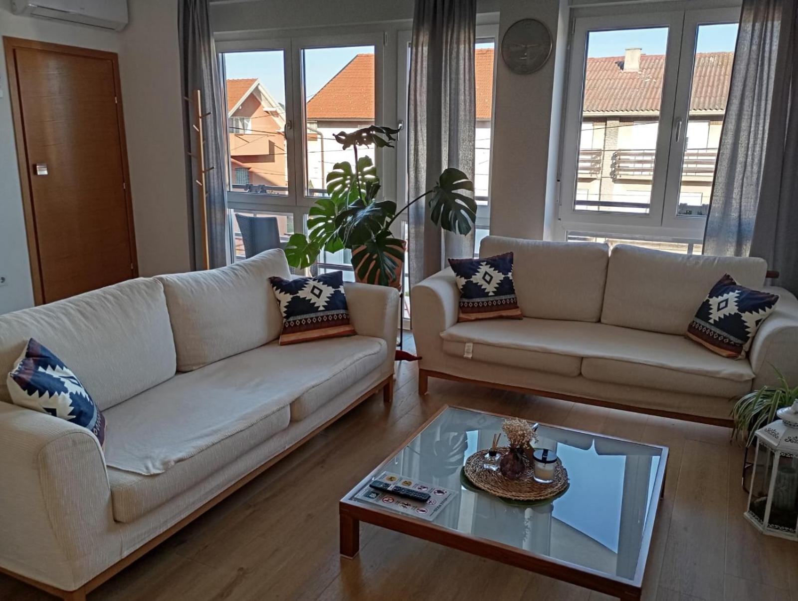 Apartman Zagreb , With Balcony And Free Parking ภายนอก รูปภาพ