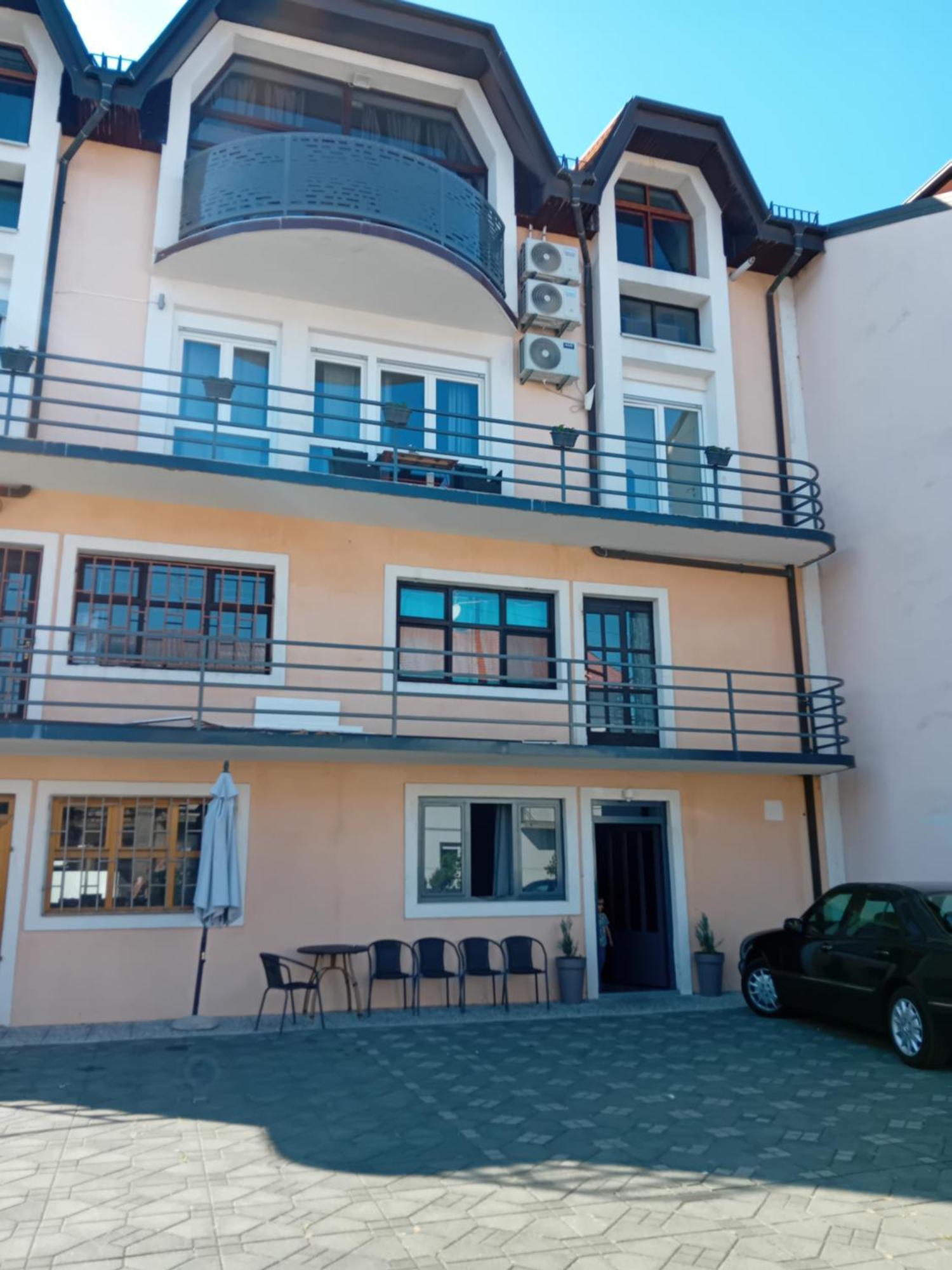 Apartman Zagreb , With Balcony And Free Parking ภายนอก รูปภาพ